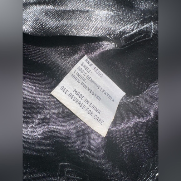 Pamela McCoy Collections Women’s Black Leather Jacket Lined w/ Stitching - Sz M - Picture 5 of 6